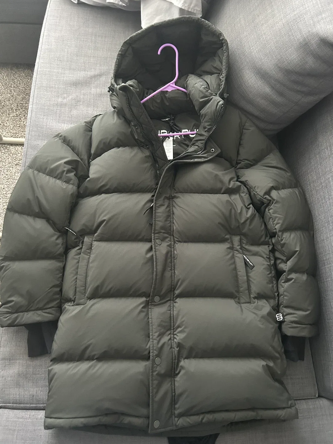 Aritzia The Super Puff Mid - Size M