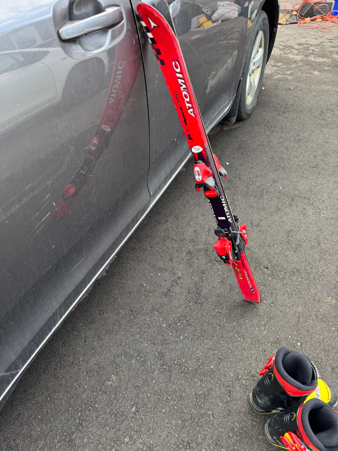 Atomic Skis & Head Ski Boots Set