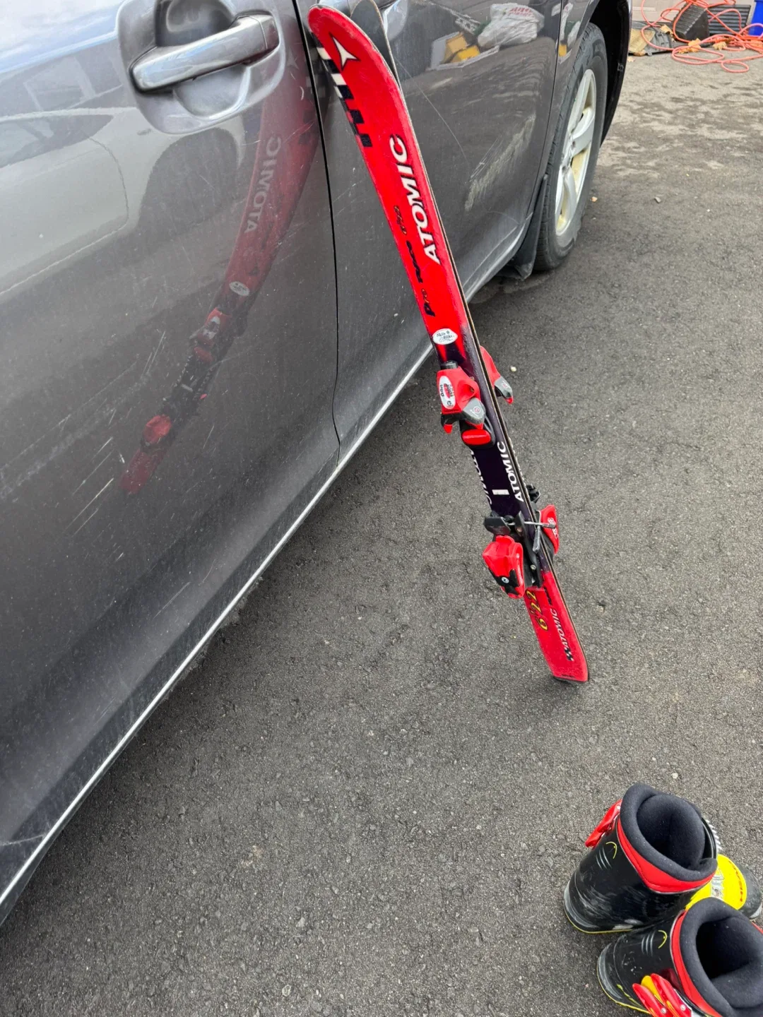 Atomic Skis & Head Ski Boots Set