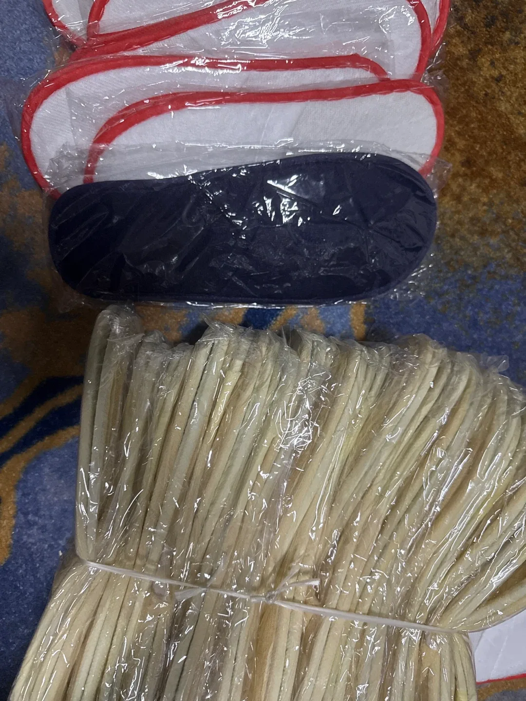 New Disposable Slippers - 20 pairs for $6 image indicator(4)