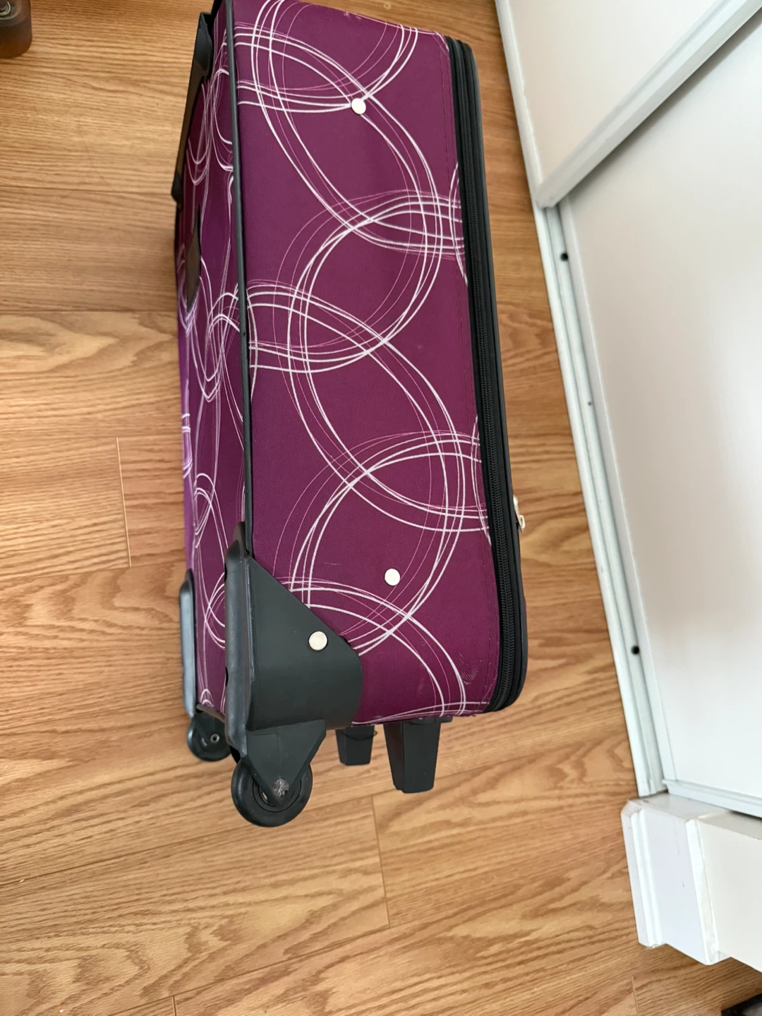 Skyline Purple Carry-on Suitcase - photo 3