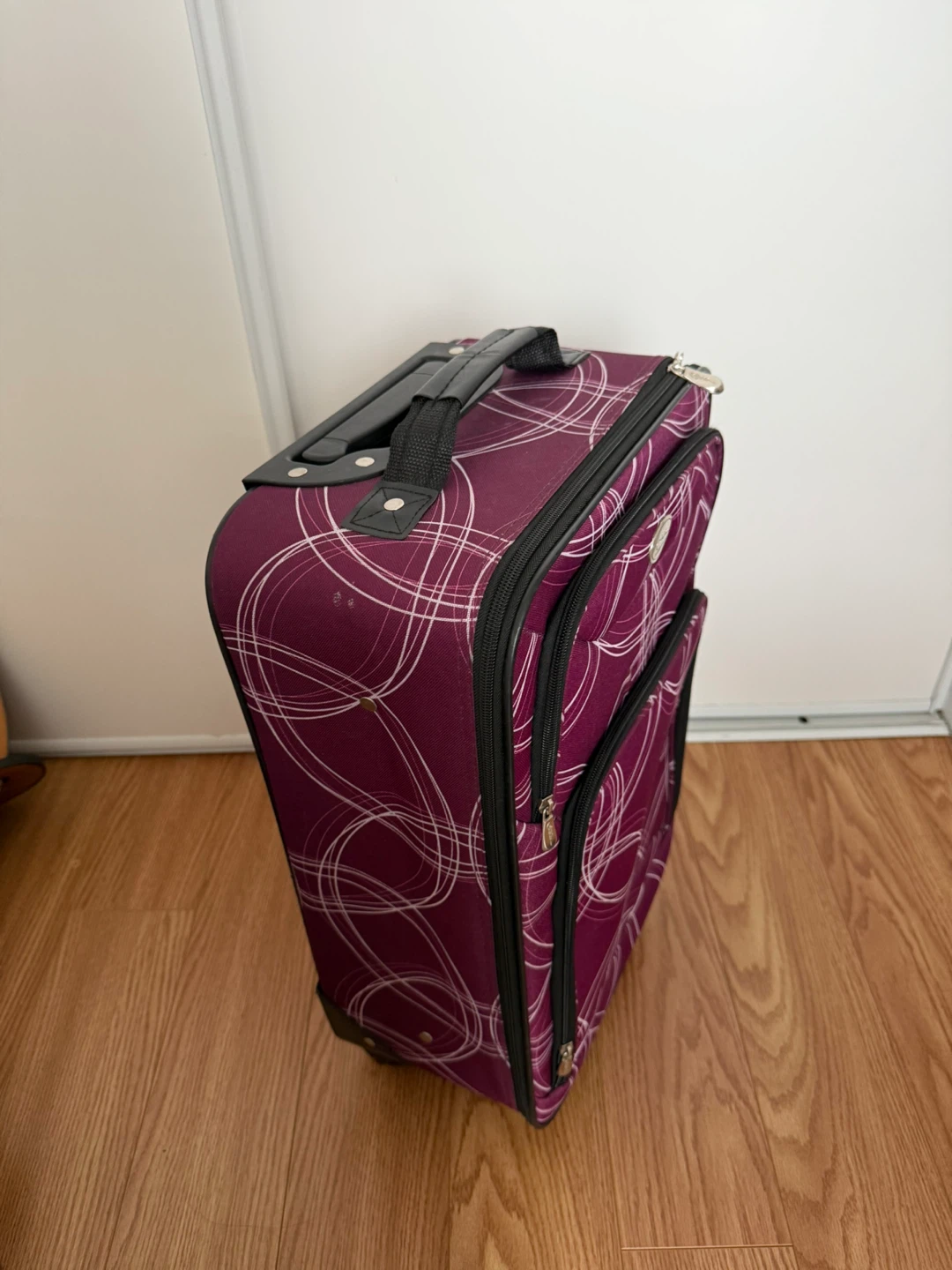 Skyline Purple Carry-on Suitcase - photo 2