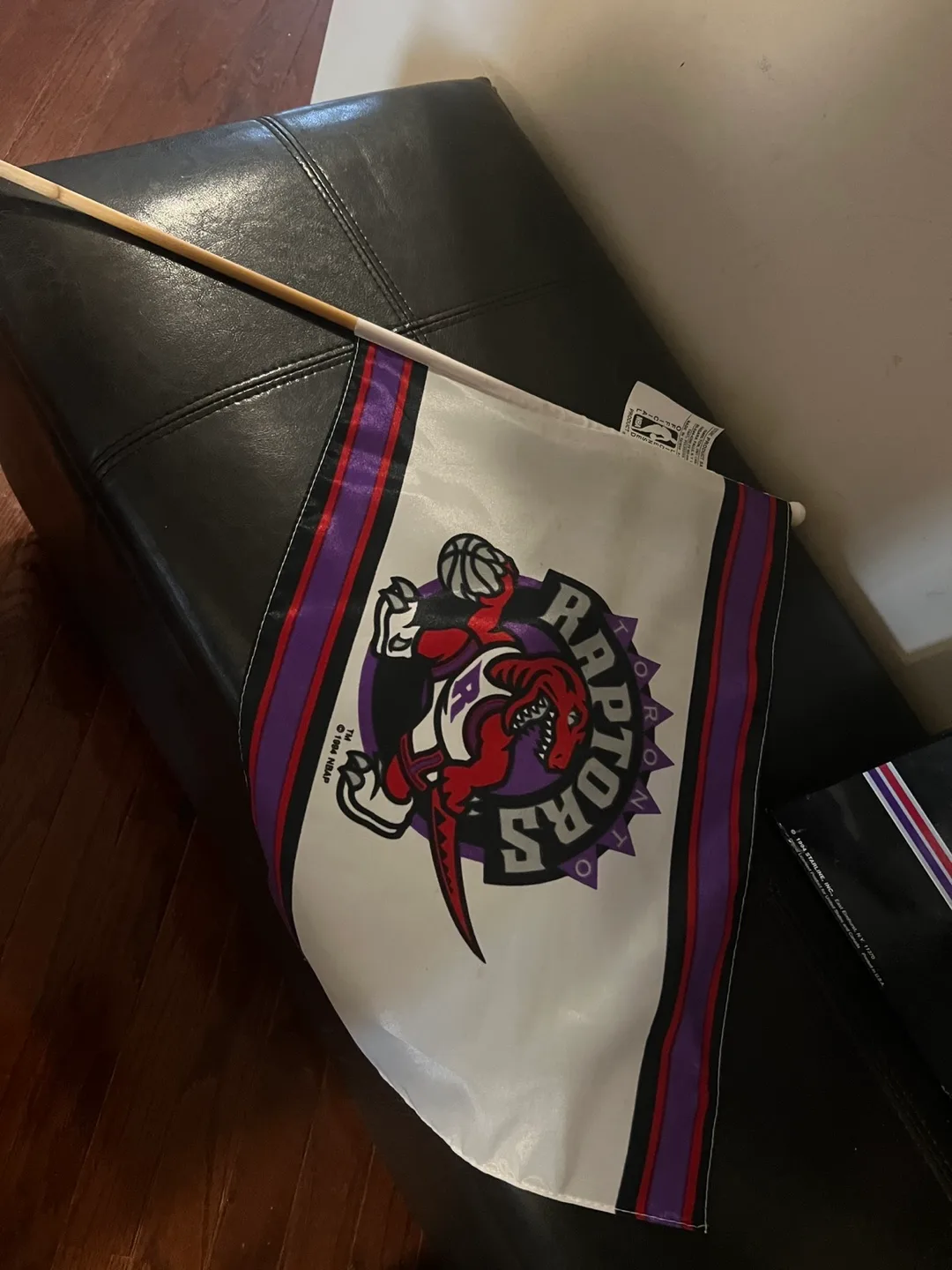 Toronto Raptors 1994 NBA Flag & hanging picture image indicator(3)
