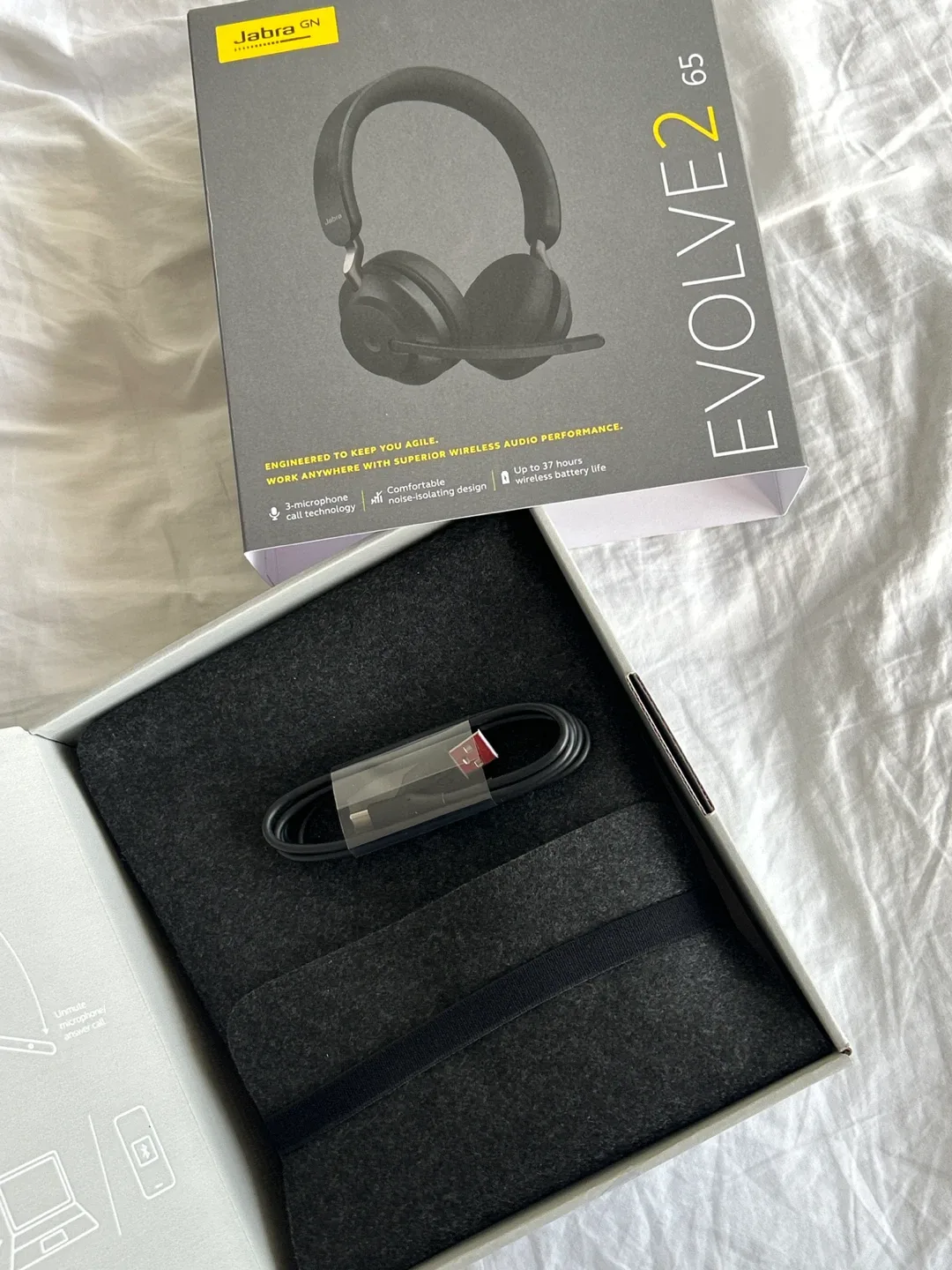 Jabra Evolve2 65 Wireless Headphones - New in Box! image indicator(2)