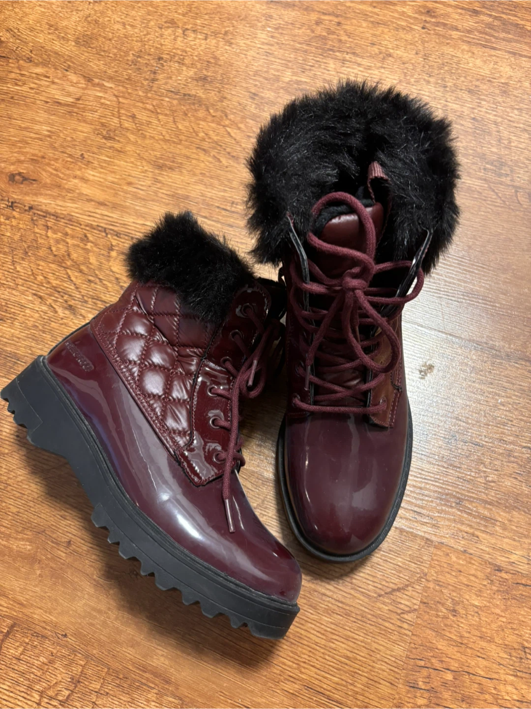 Women’s new waterproof Boots with Faux Fur Trim