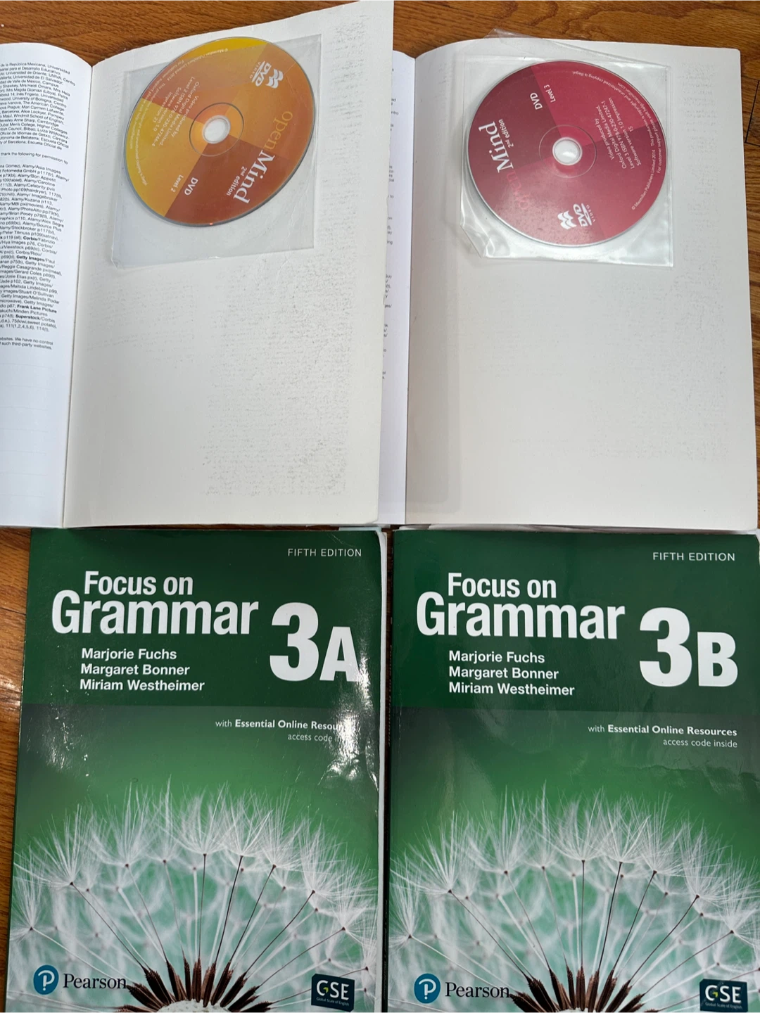 4 Textbooks for English Learning - photo 2