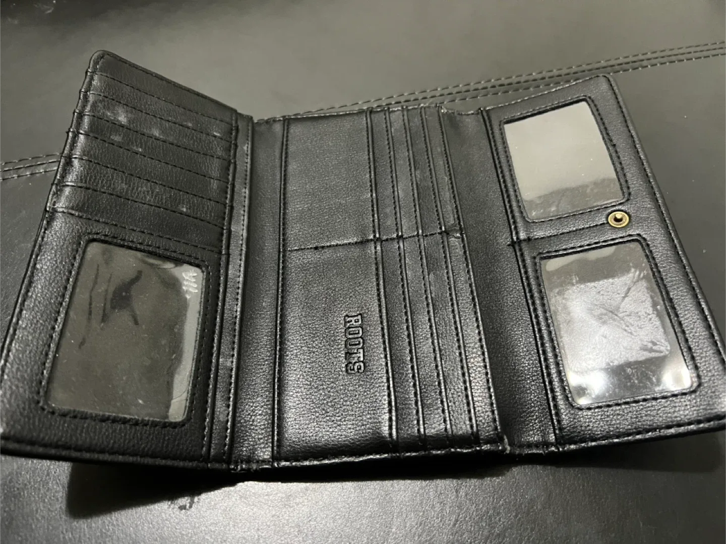 Roots Black Leather Tri-Fold Wallet image indicator(4)