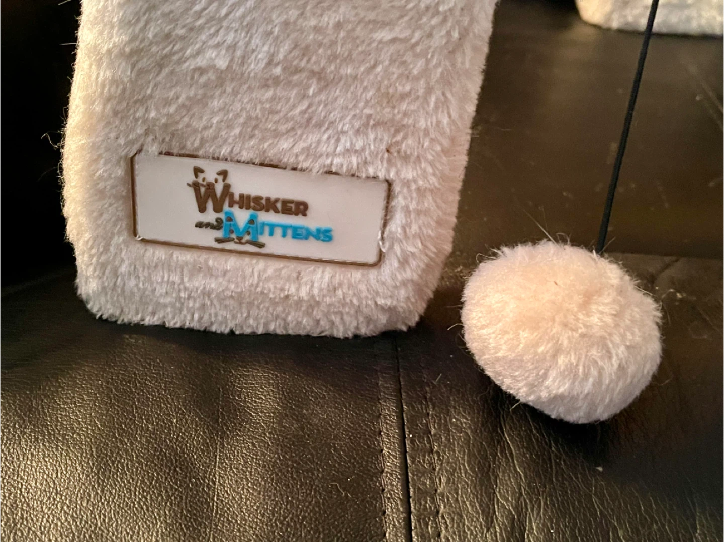 Whiskers and Mittens Cat Scratching Post - photo 3