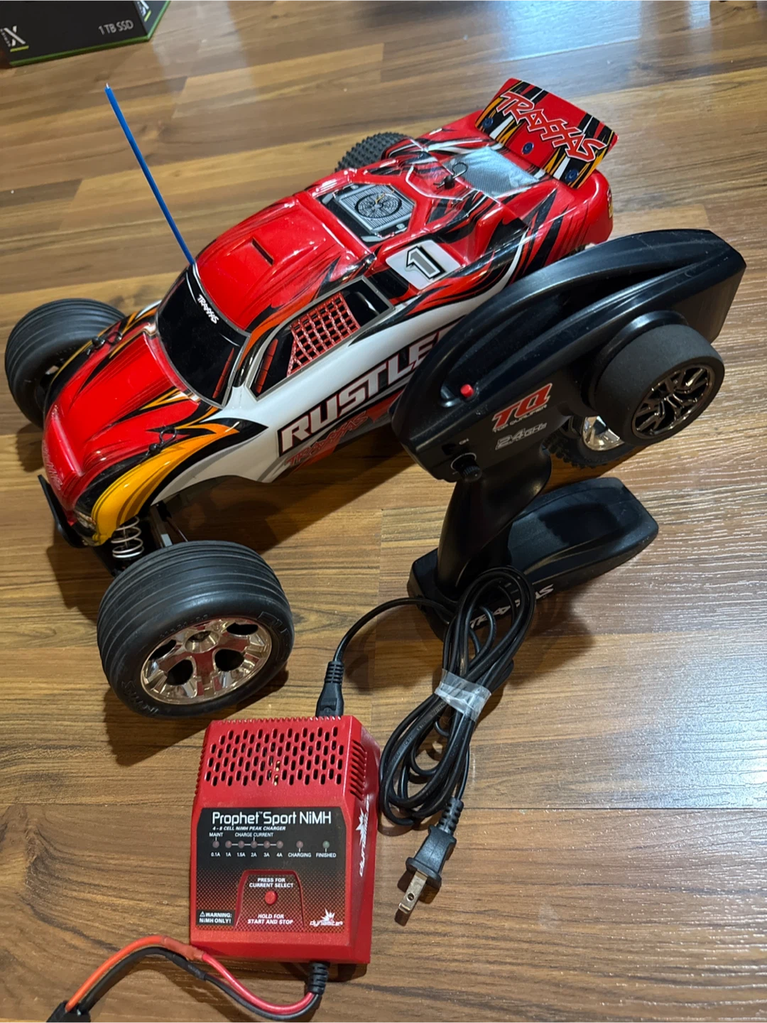 Traxxas Rustler RC Car with Charger & Remote - photo 3