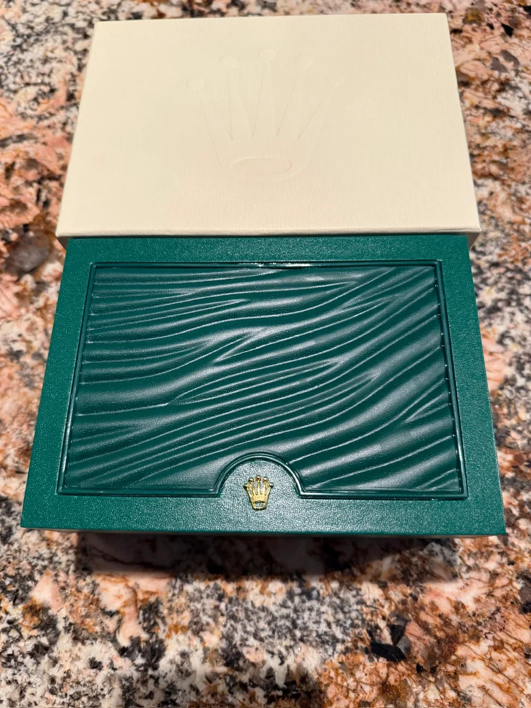 Rolex Datejust Watch with Box image indicator(3)