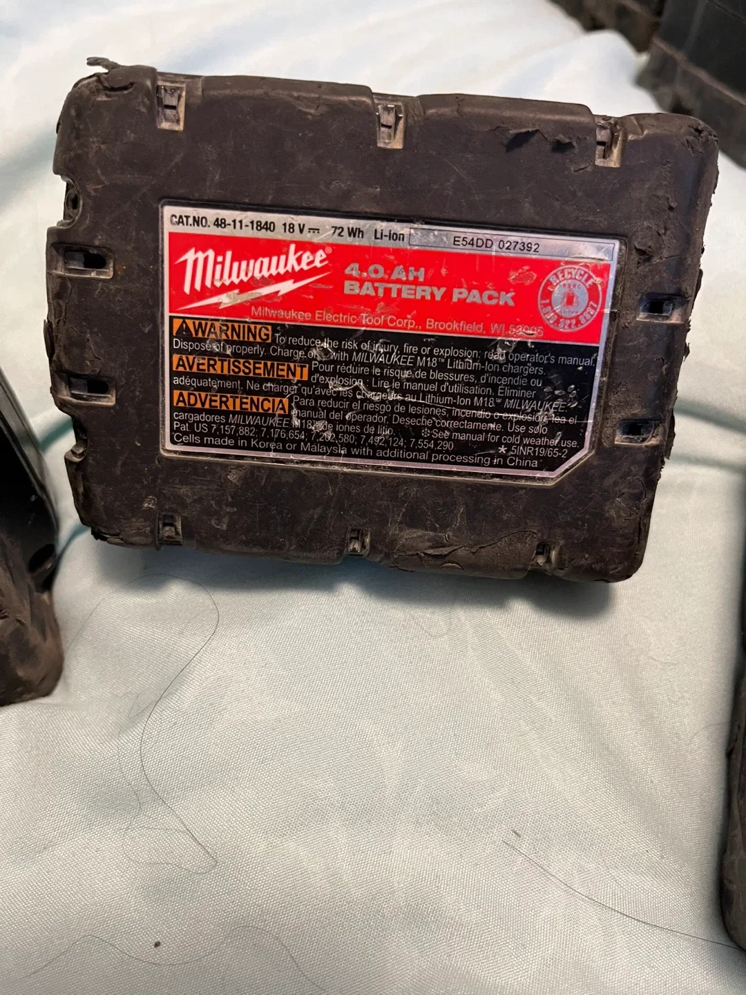 M18 Milwaukee 4.0 AH Batteries. image indicator(2)