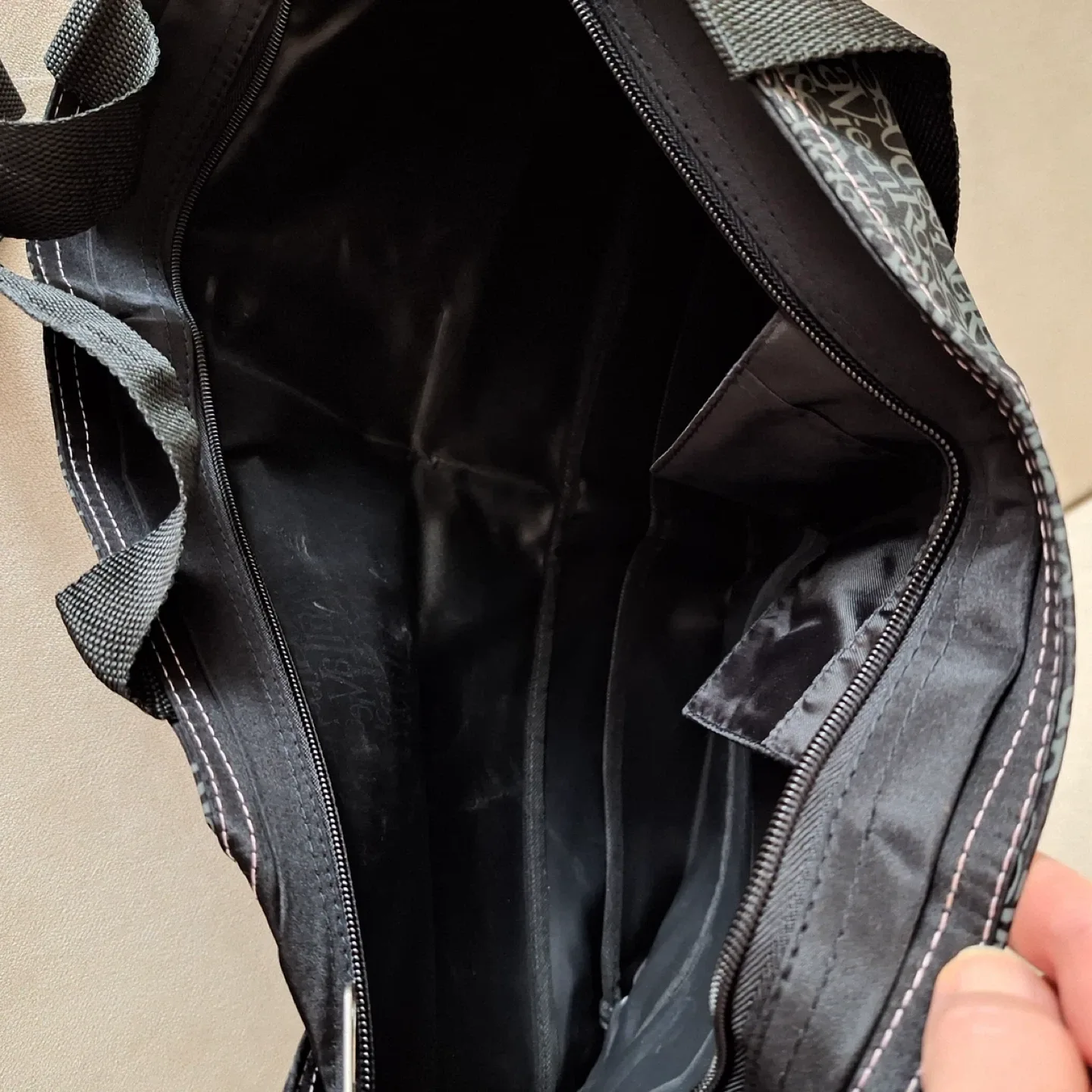 La Vie en Rose Black Tote Bag - New image indicator(6)