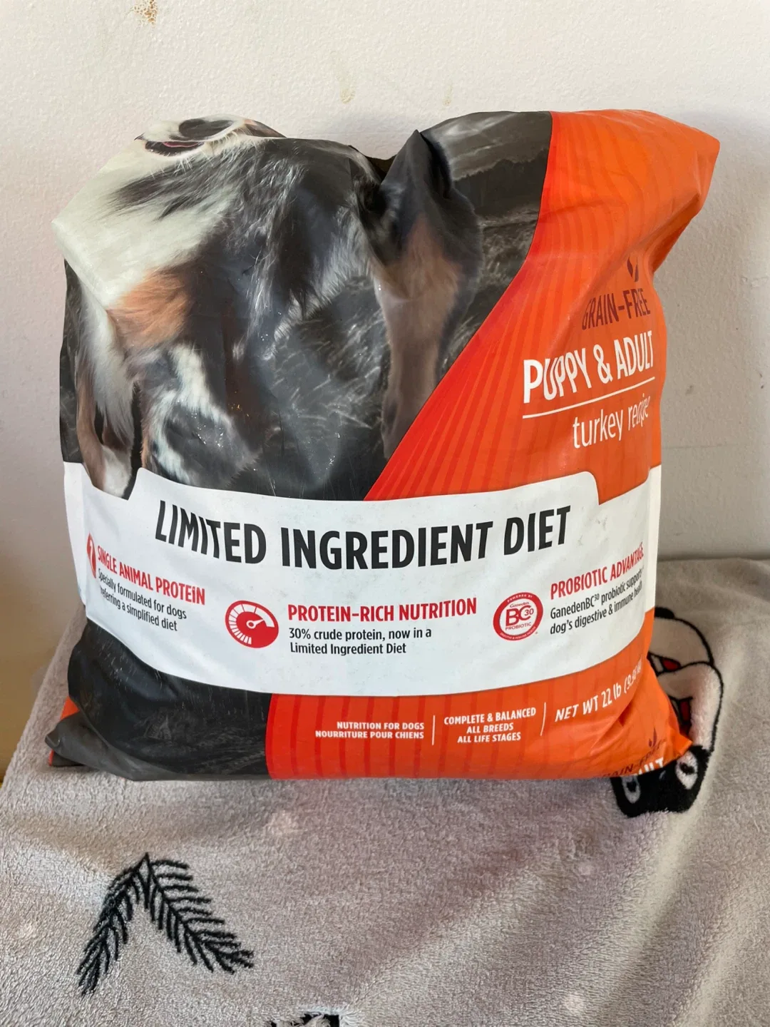 Nulo Adult & Puppy Dog Food