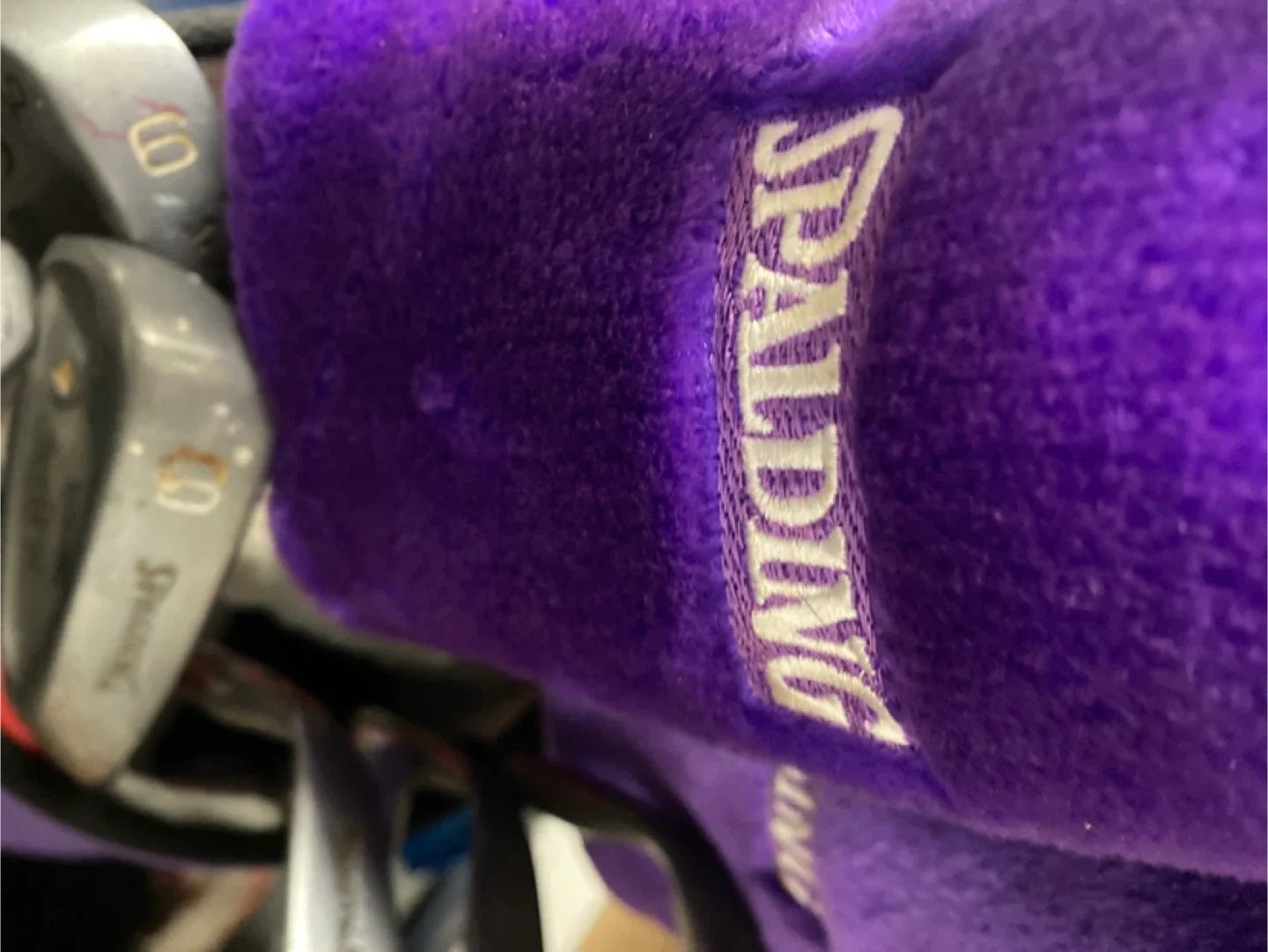 Mitsushiba Golf Bag with a cart and clubs image indicator(3)