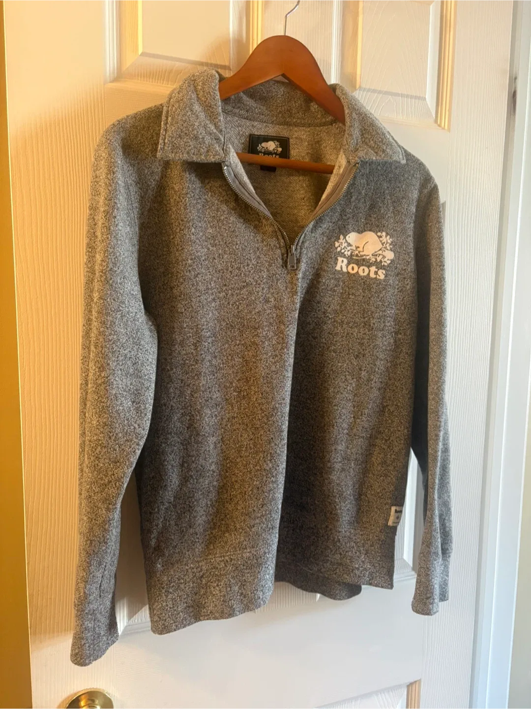 Youth Roots Grey Half-Zip Sweater size large