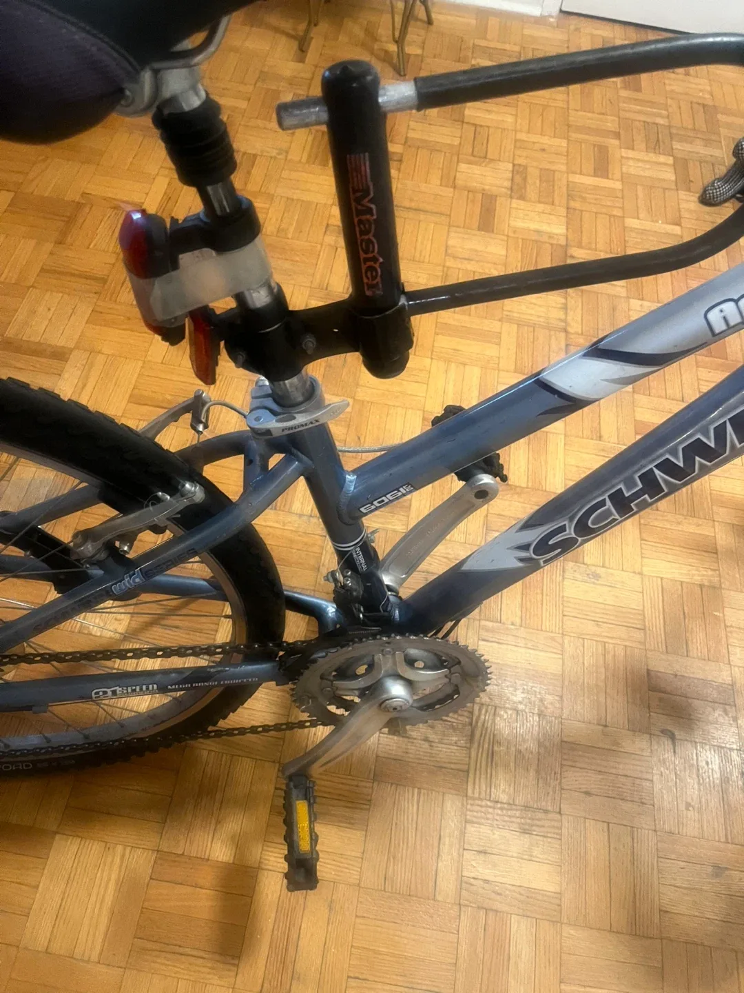 Schwinn Aphrodite Women's Mountain Bike image indicator(6)