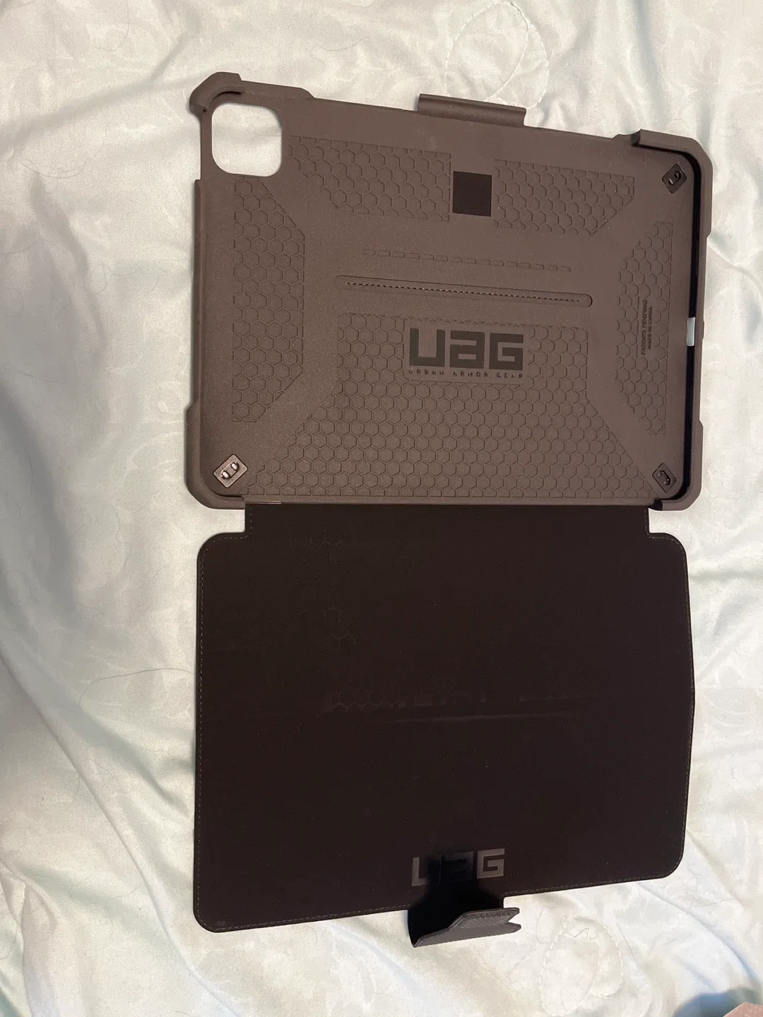 iPad Pro 11inch 4th Gen. image indicator(3)