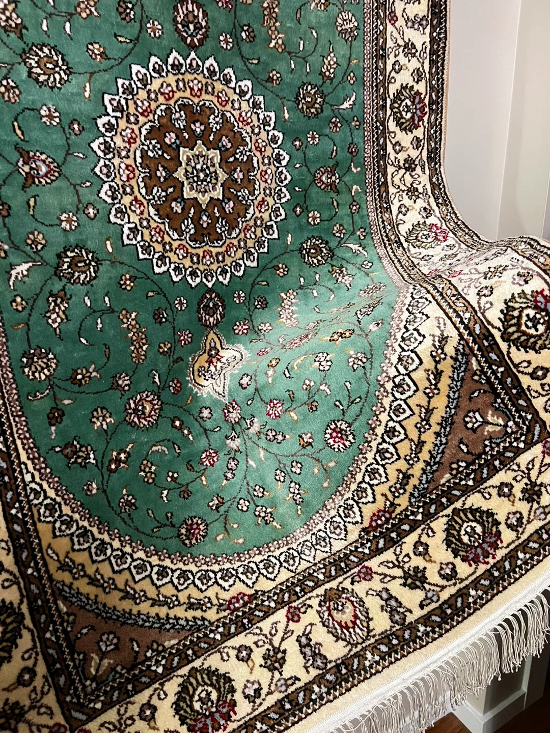 Hand made Afghan Green Floral Rug silky and wool image indicator(4)