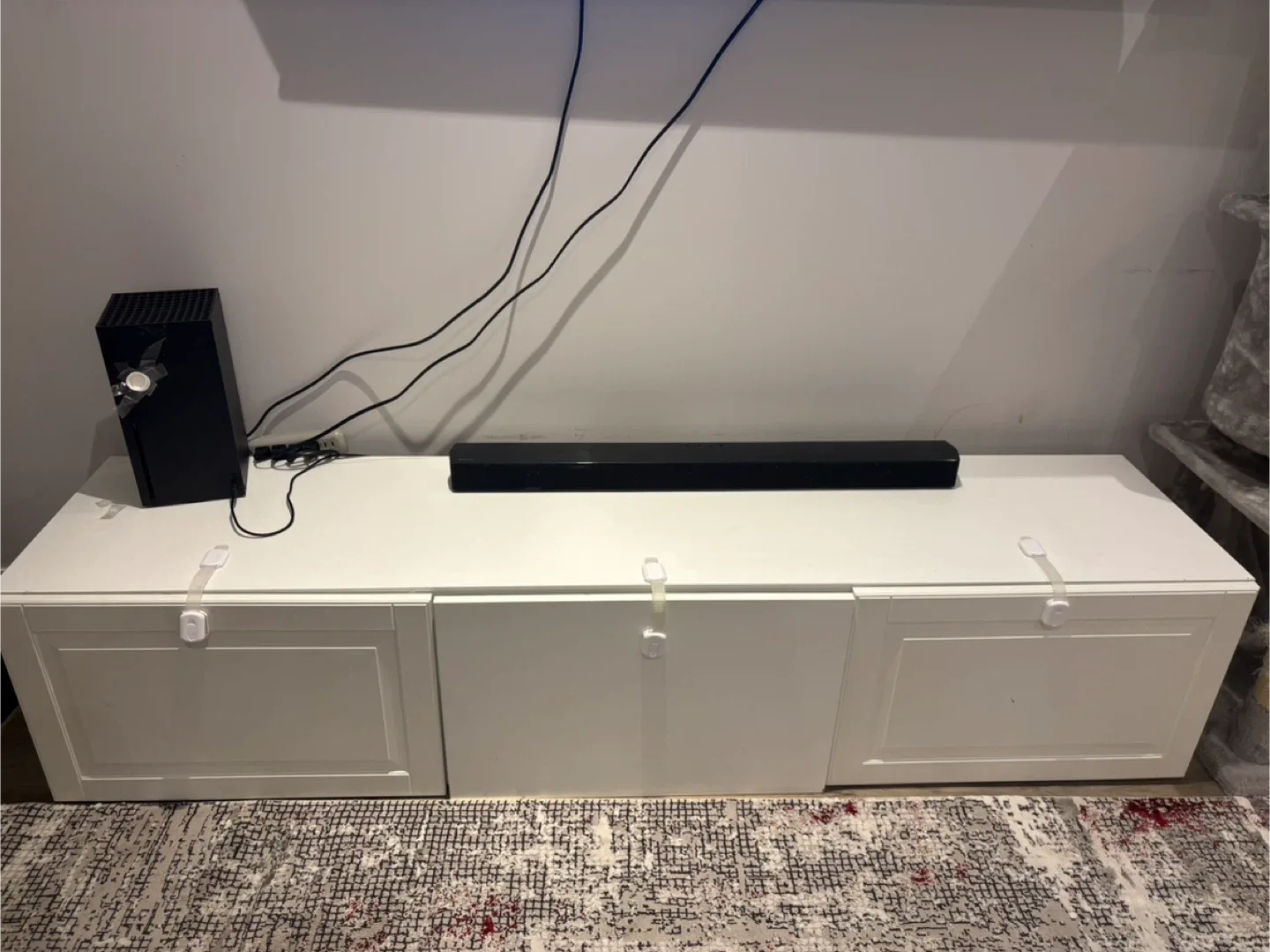 IKEA BESTA TV Bench with Doors - White image indicator(3)