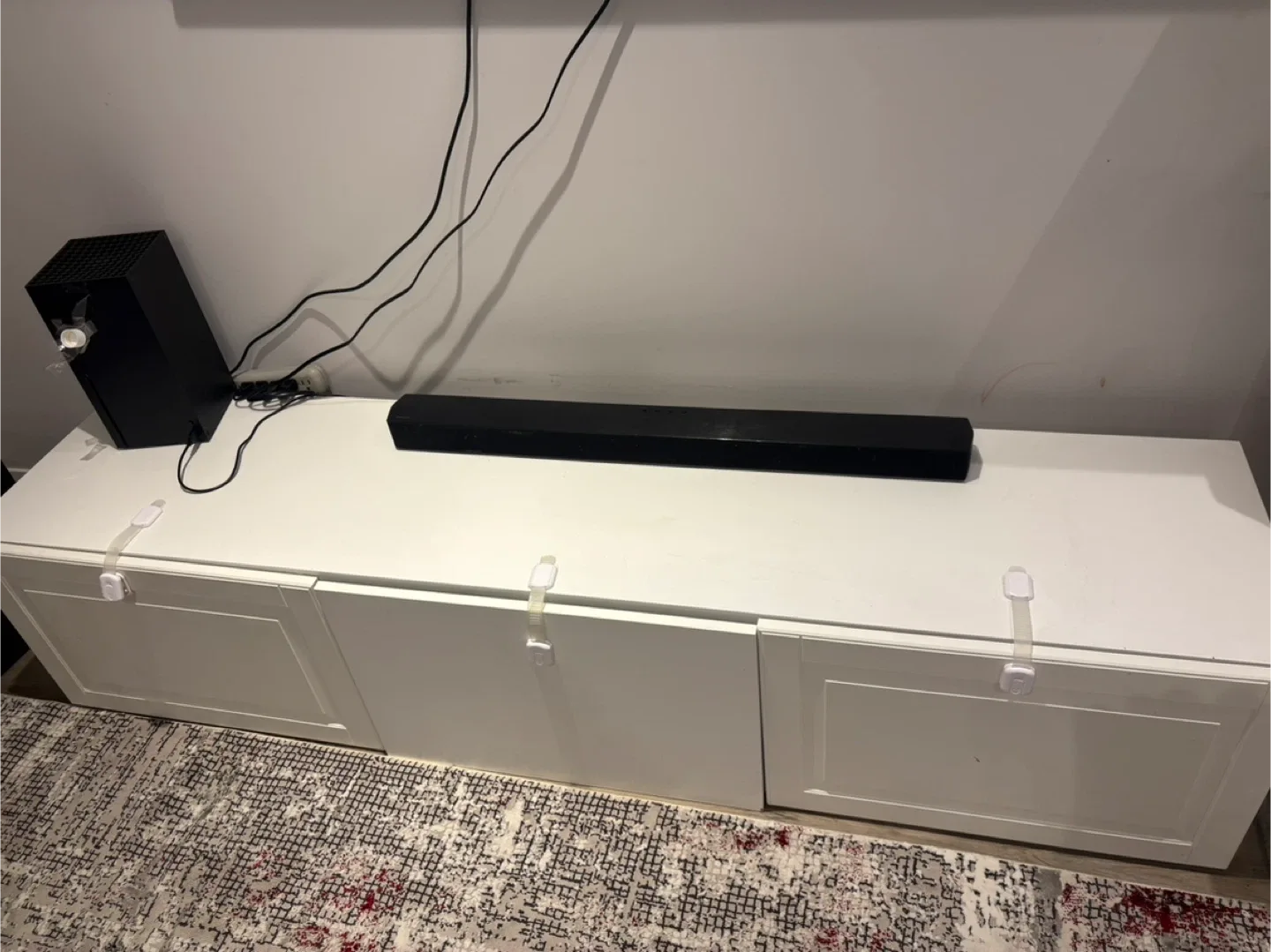 IKEA BESTA TV Bench with Doors - White image indicator(2)