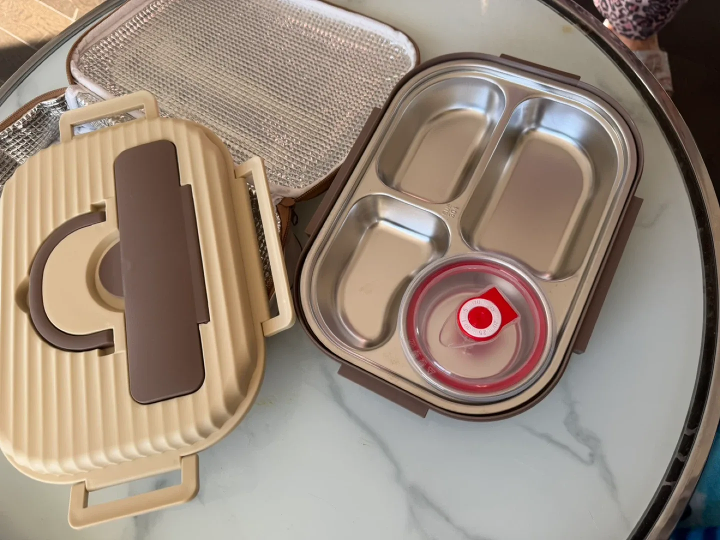 Beige Brown Lunch Box, lunch box image indicator(5)