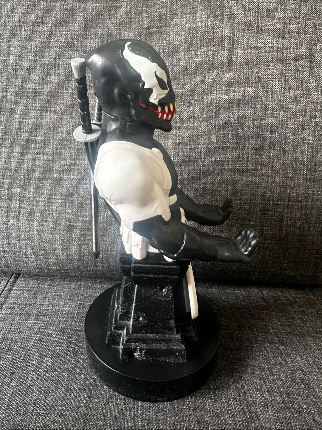 Venom deadpool phone and controller holder image indicator(3)