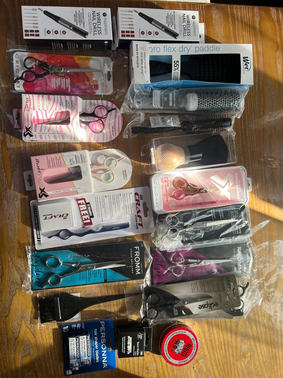 Salon & Barber Supplies - New in Box image indicator(2)