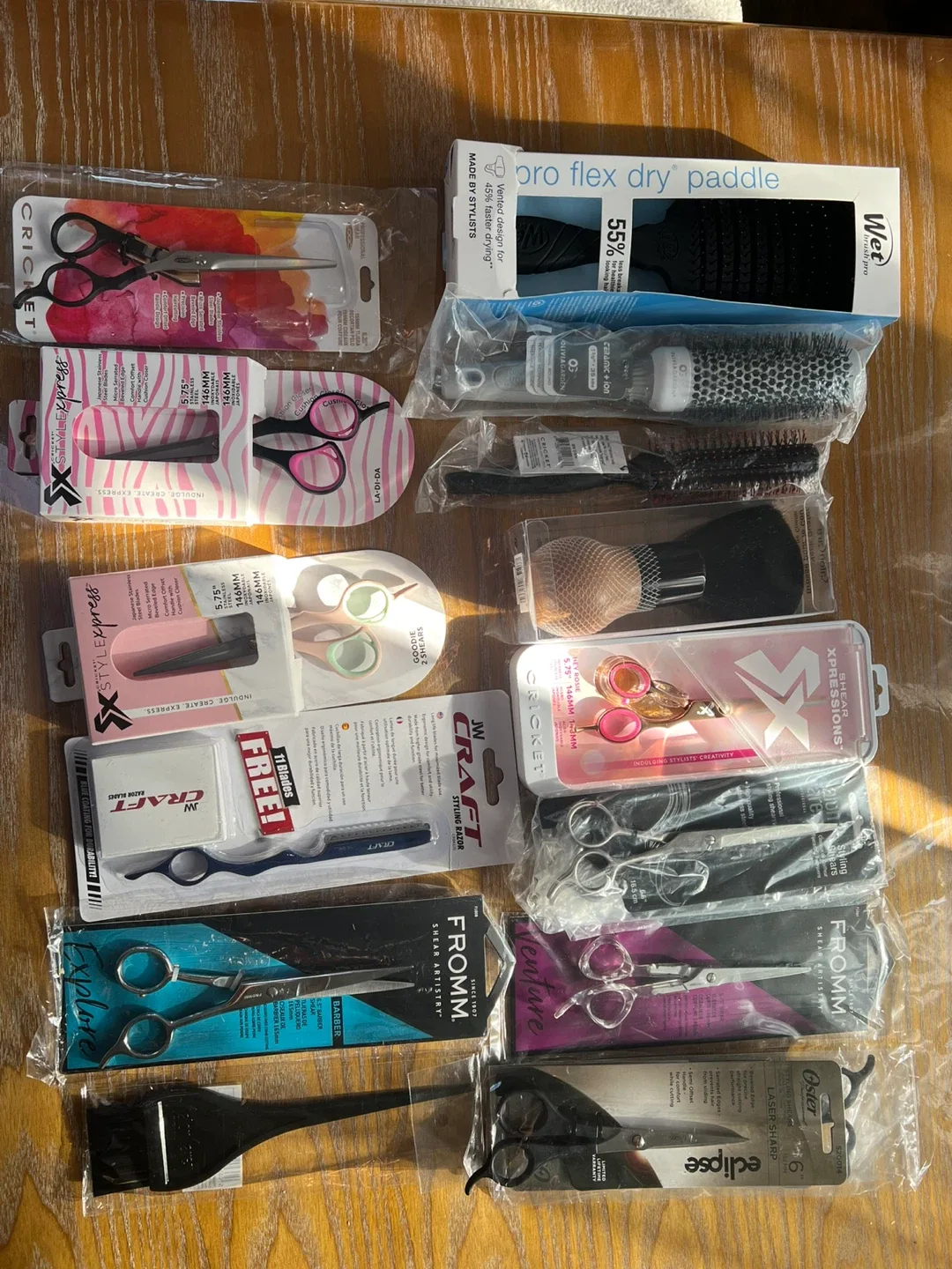 Salon & Barber Supplies - New in Box image indicator(6)