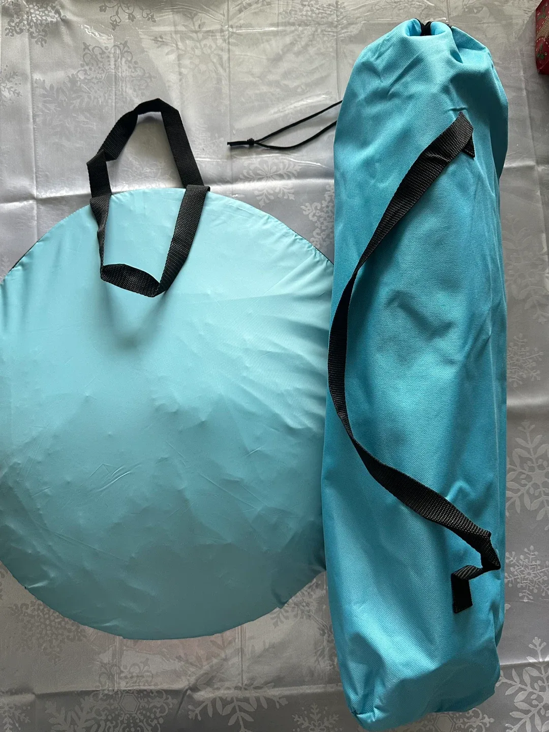 New! 3-Person Beach Tent And Chair - Blue image indicator(2)