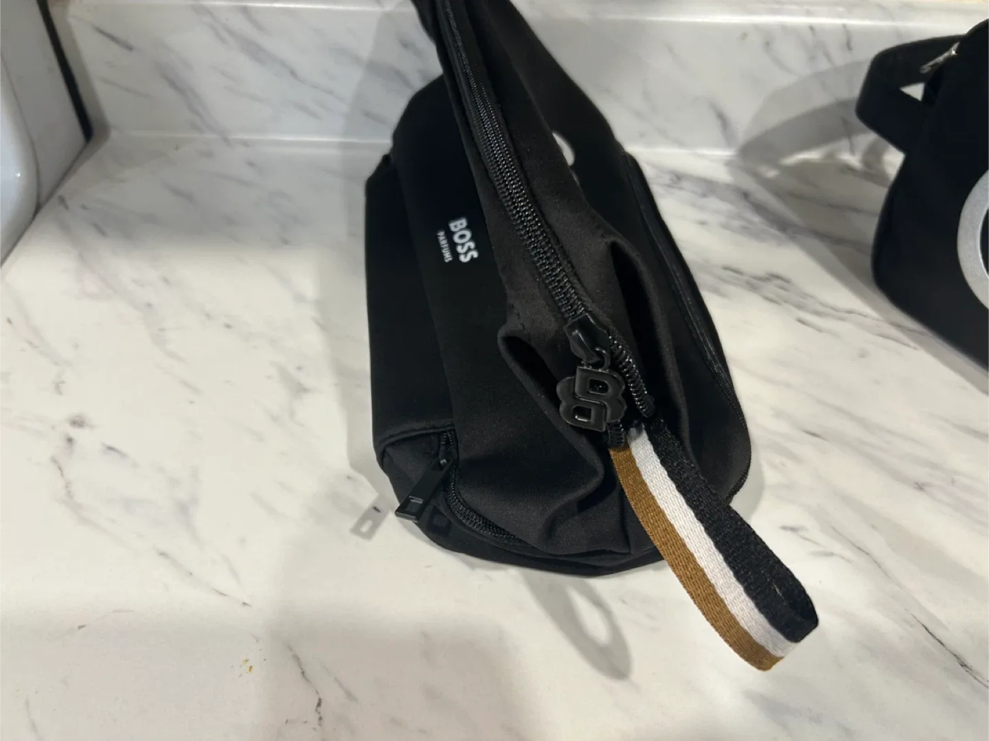 Hugo Boss Black Toiletry Bag image indicator(2)