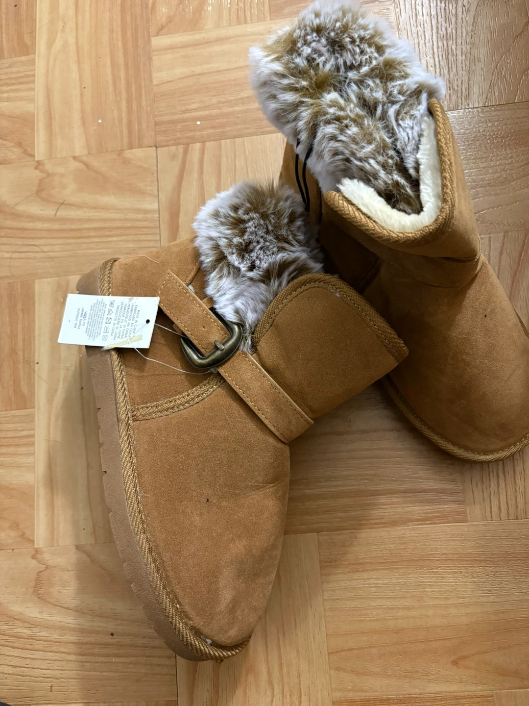 Brown Faux Fur Winter Boots - Size 6 - photo 5