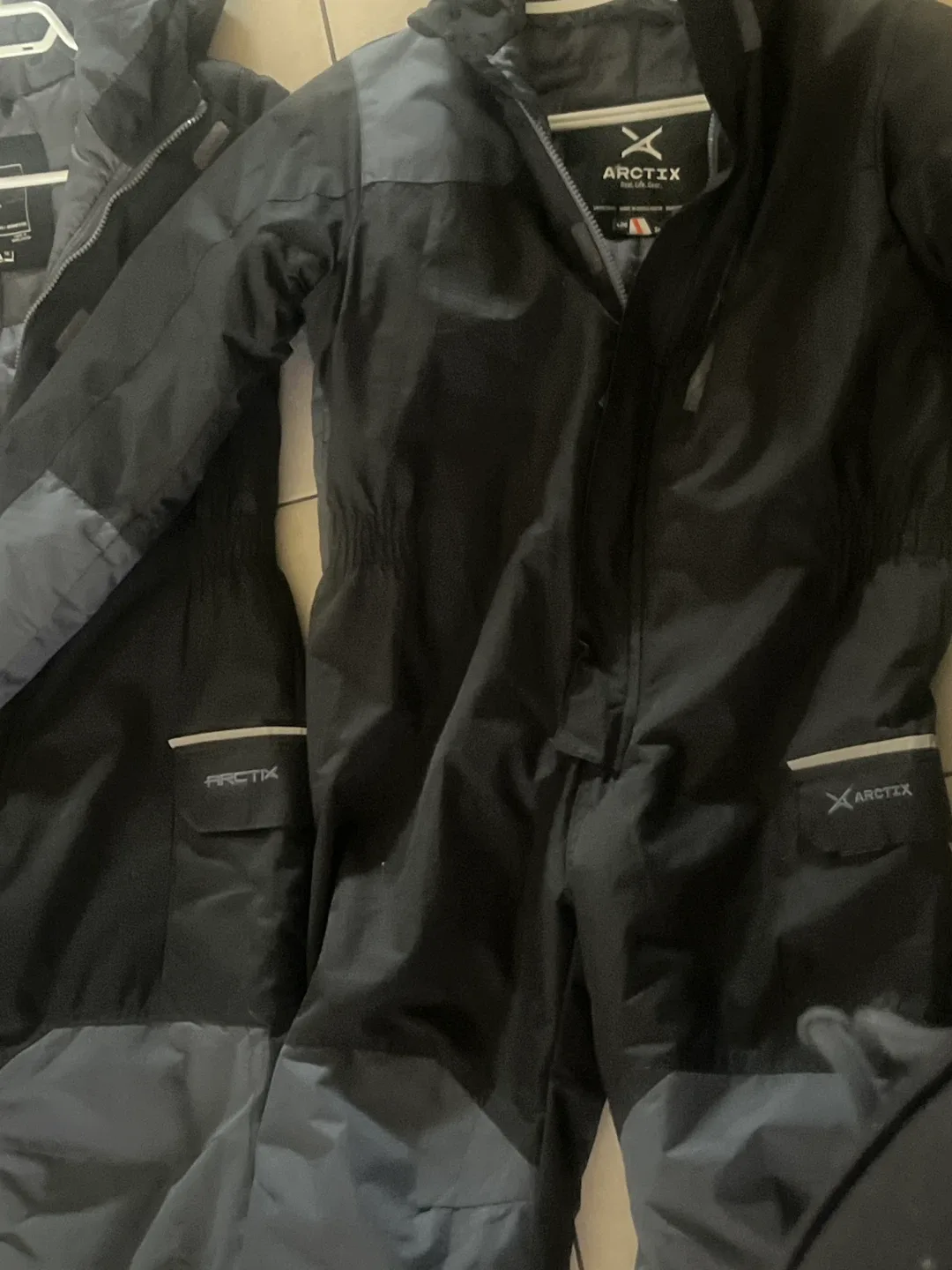 Arctix Insulated Snow Suit - Black large kids