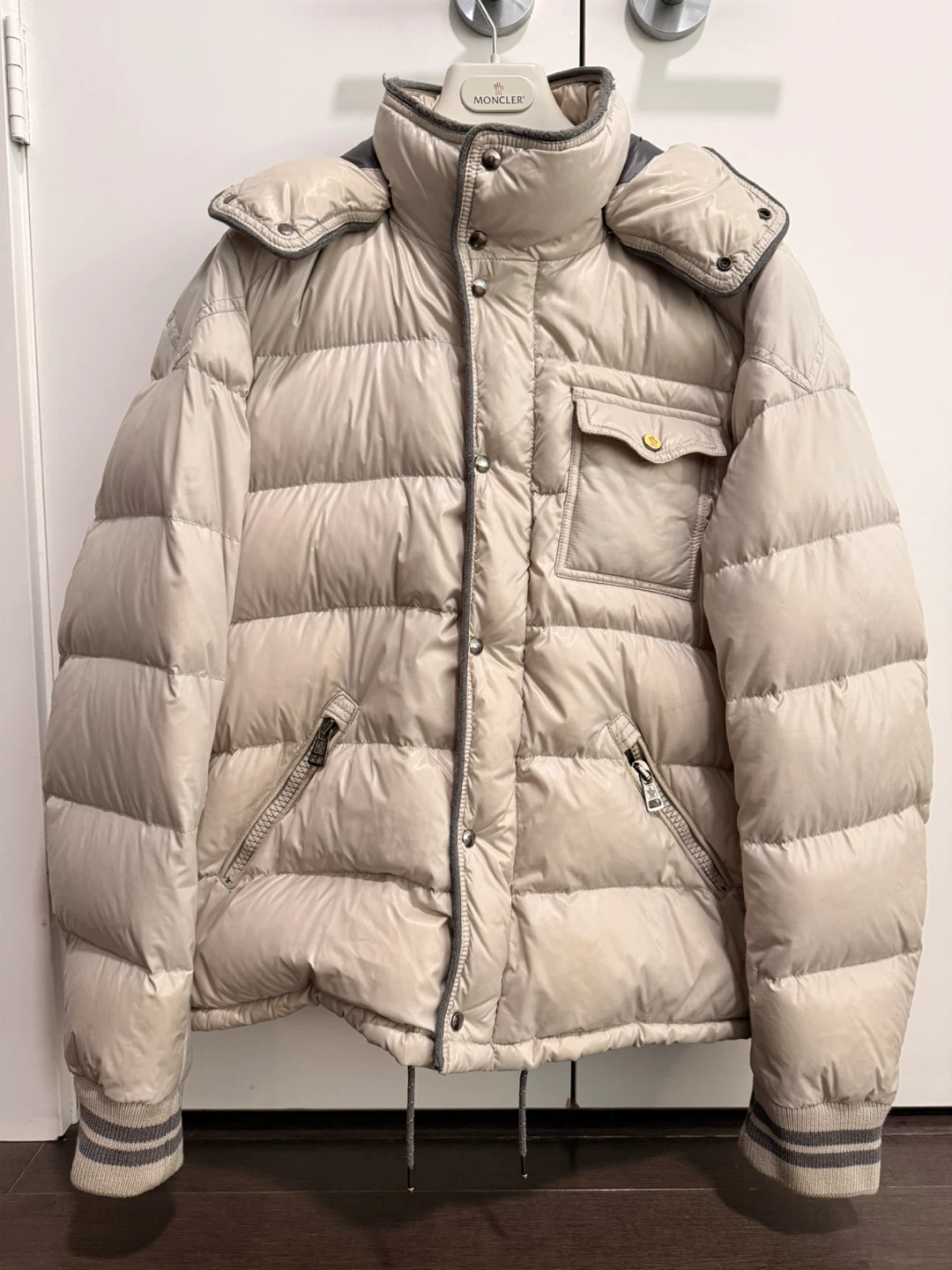 Moncler Borrome Giubbotto down jacket