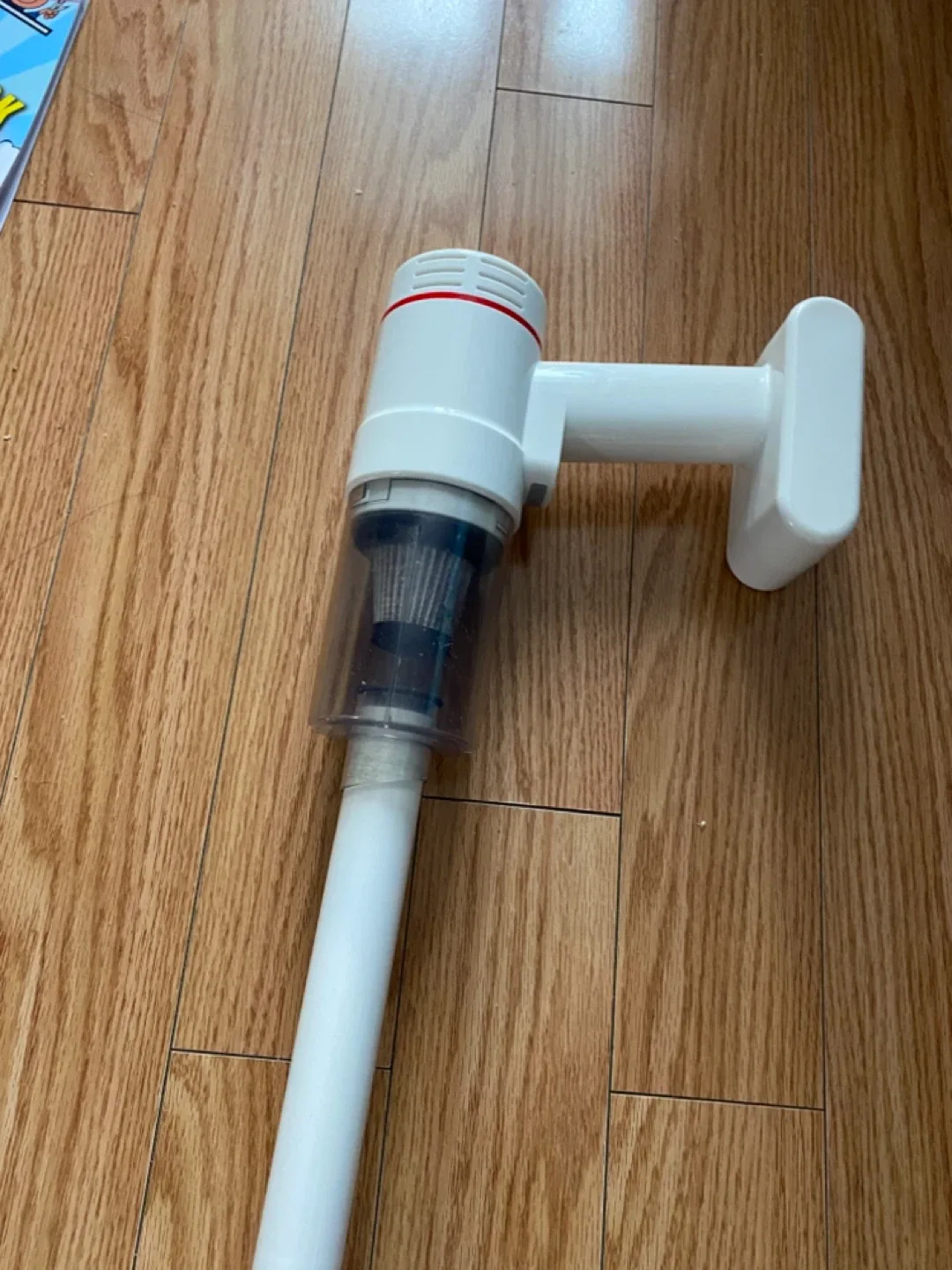 Cordless Stick Vacuum - White