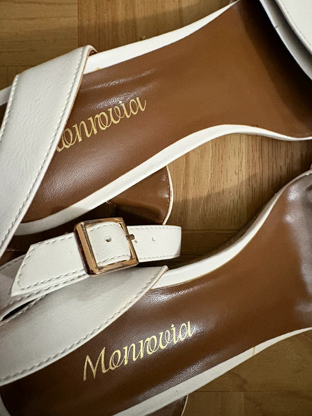 Monrovia White Wedge Sandals - Size 9.5 - photo 2