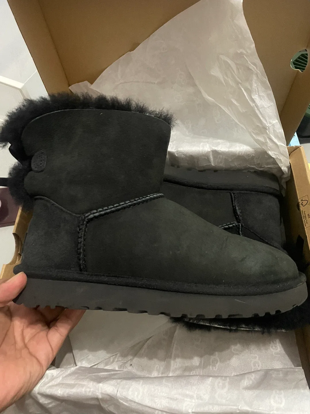 UGG Mini Bailey Bow II Black, Size 6 image indicator(2)