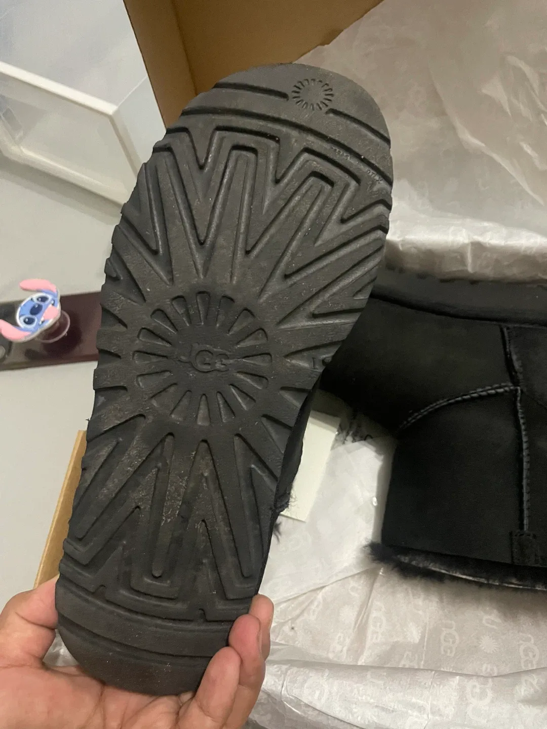 UGG Mini Bailey Bow II Black, Size 6 image indicator(3)