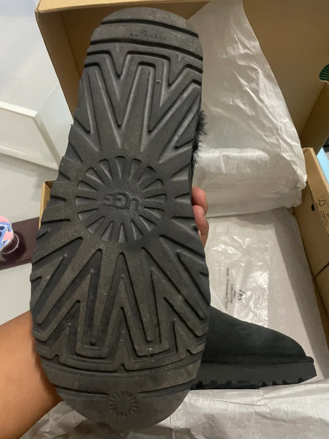 UGG Mini Bailey Bow II Black, Size 6 image indicator(8)