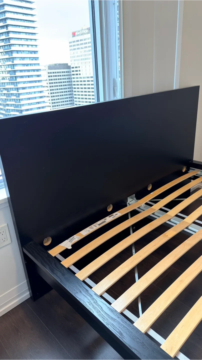 Queen Size Bedframe image indicator(4)