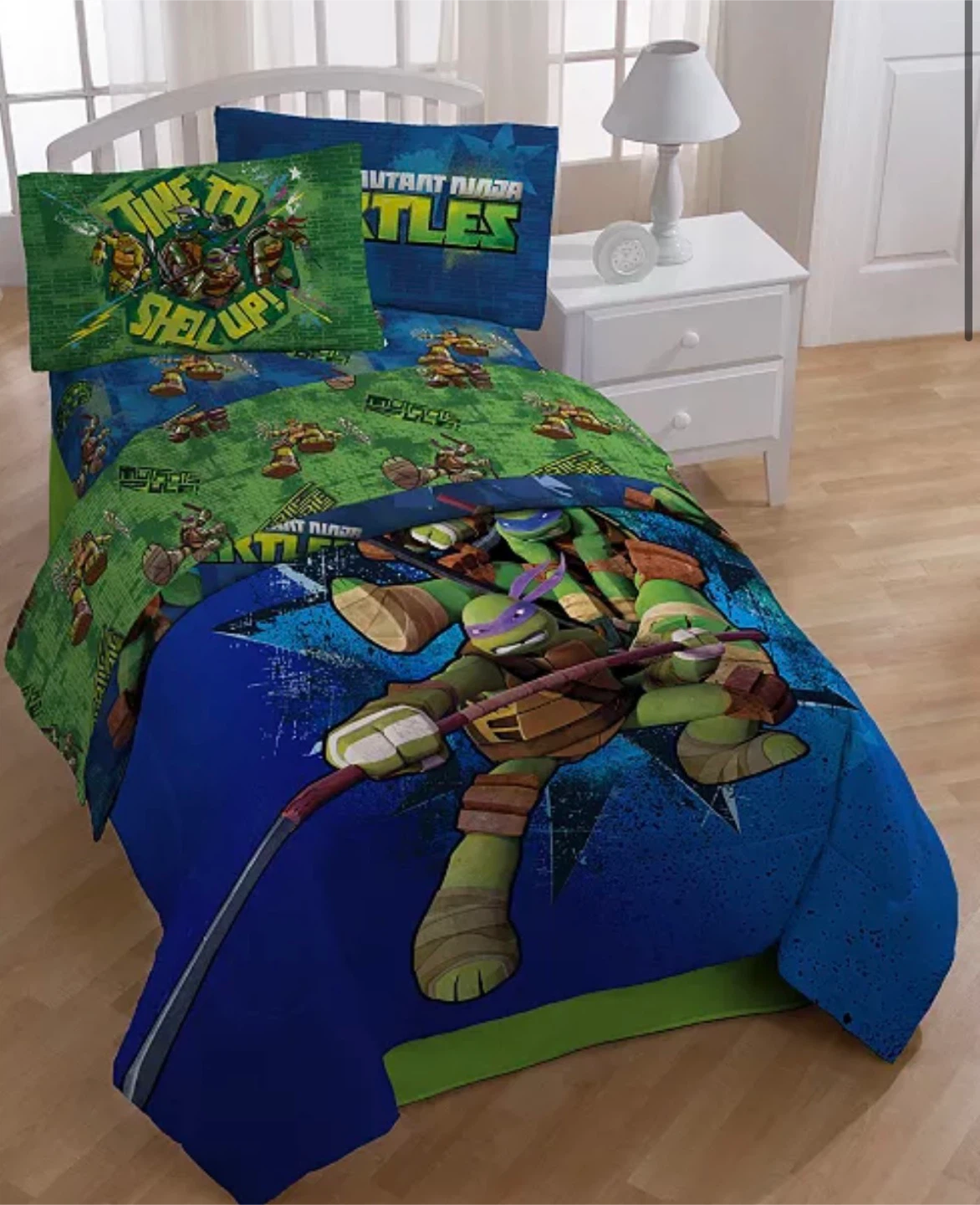 TMNT Twin/Full Reversible Comforter  Set