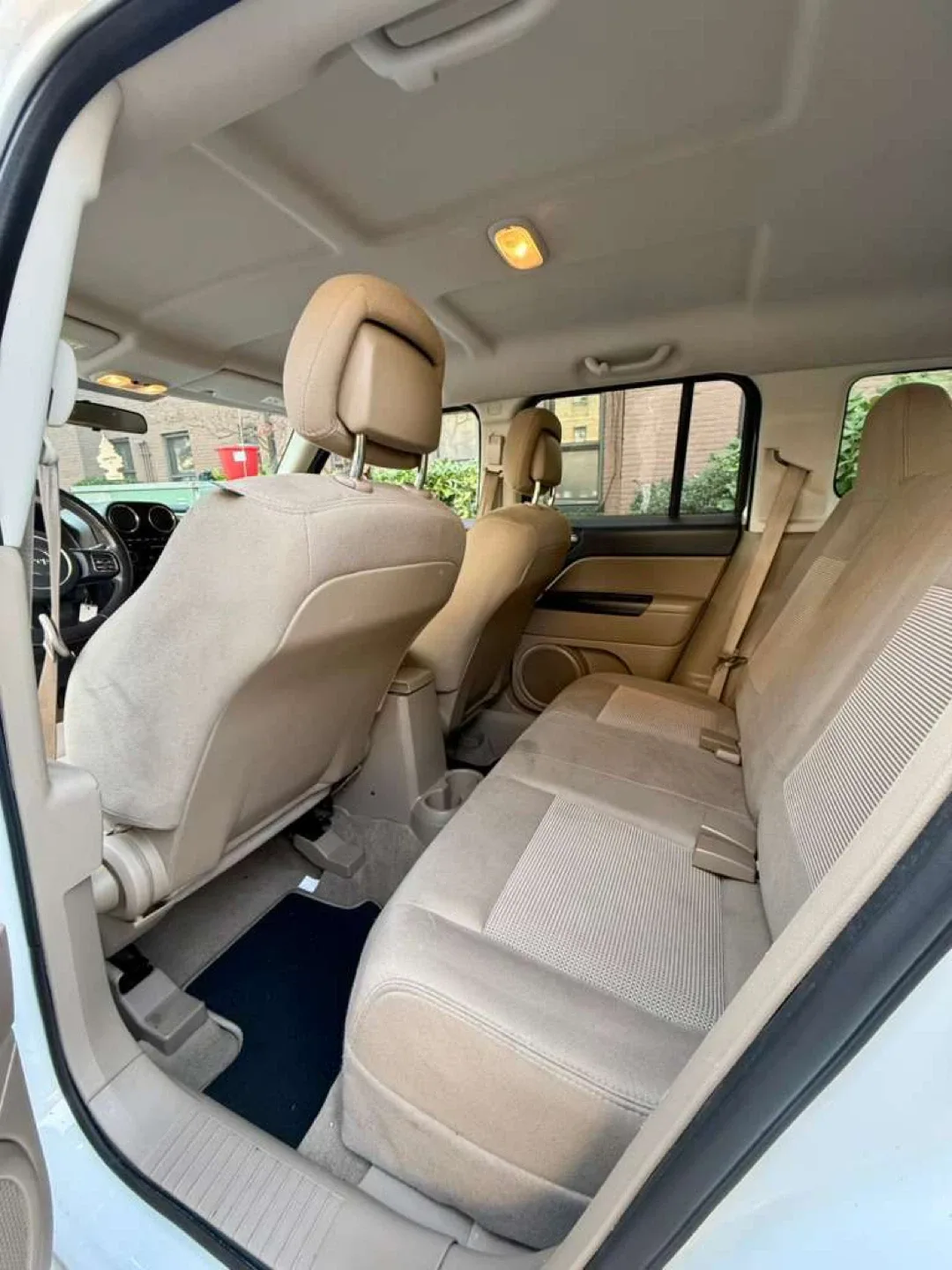 Jeep Patriot 2015 reliable and ready to drive. image indicator(7)