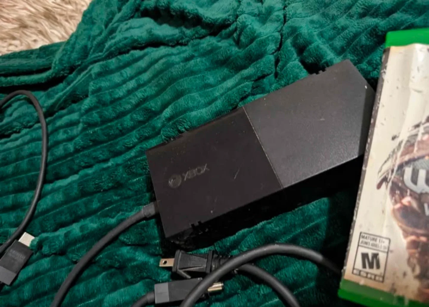 Xbox One Console with Controller image indicator(3)