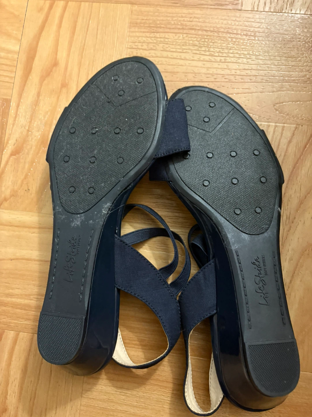 Life Stride Navy Sandals - US Women's 9W - photo 4