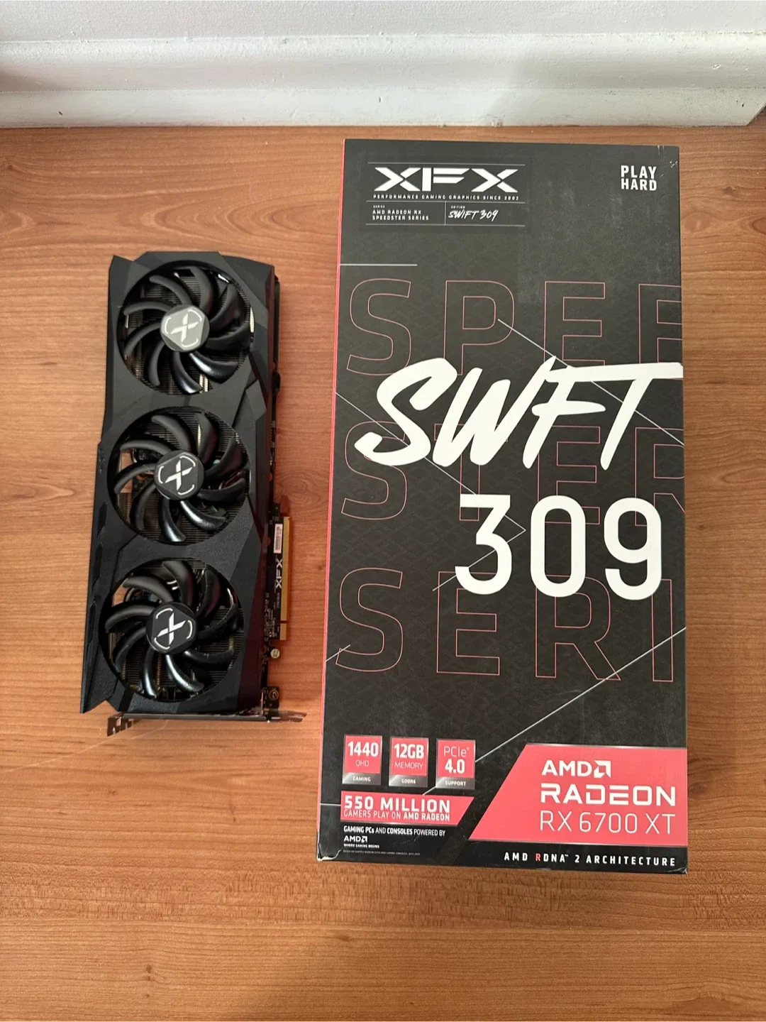XFX Speedster SWFT 309 AMD Radeon RX 6700 XT 12GB