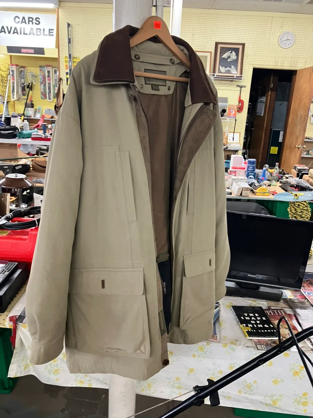 Rainforest Men's Coat image indicator(5)