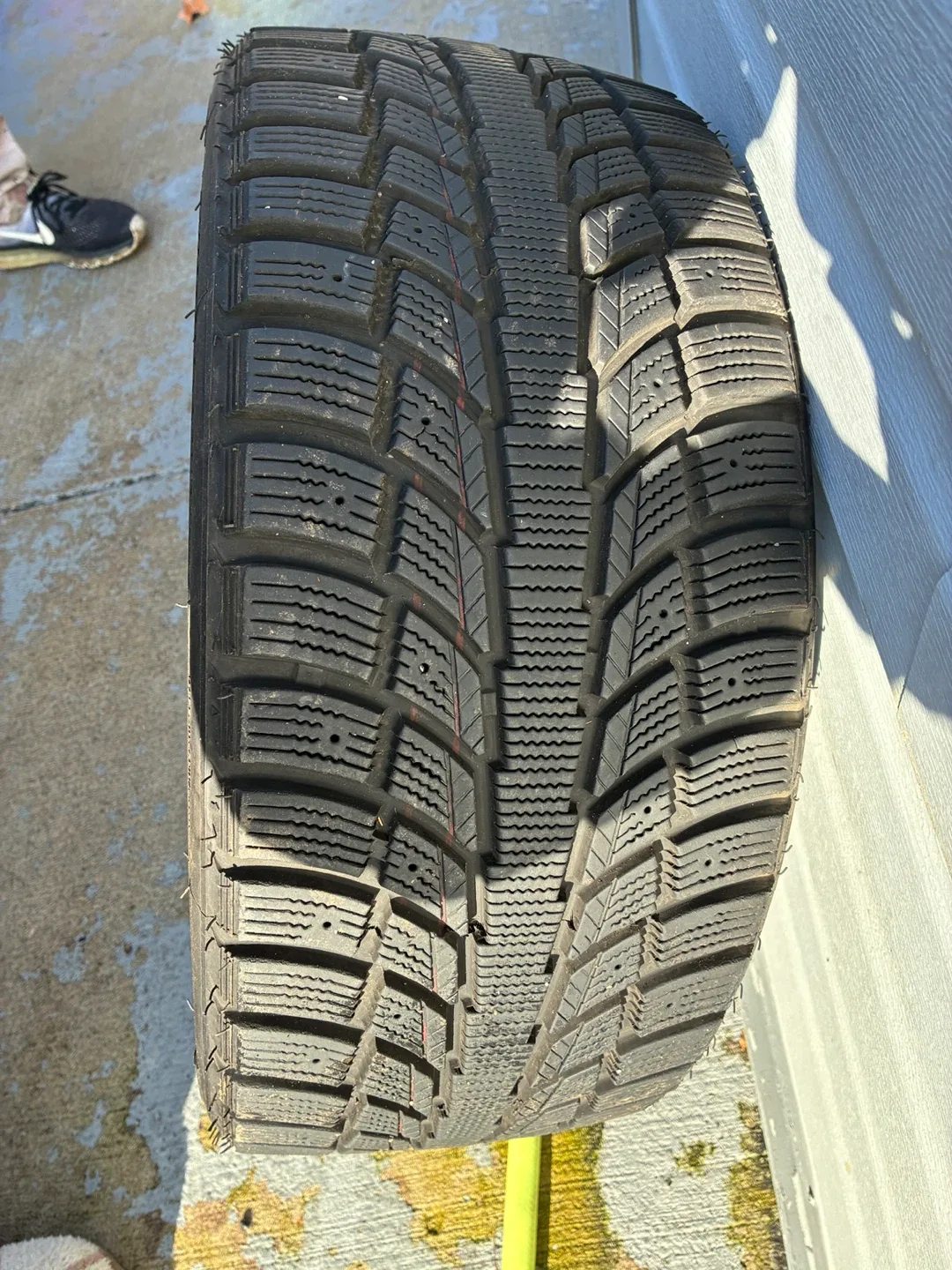 225/40/18 Eternity Winter Warriors tires SET of 4 image indicator(3)