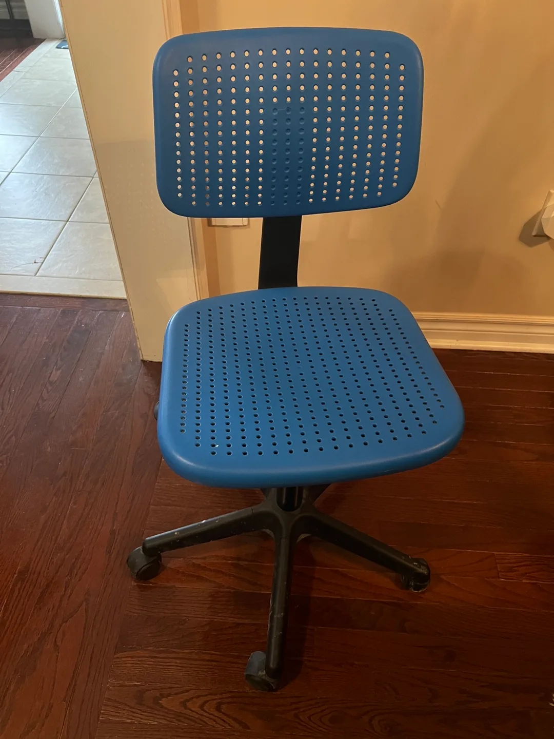Blue Swivel Desk Chair