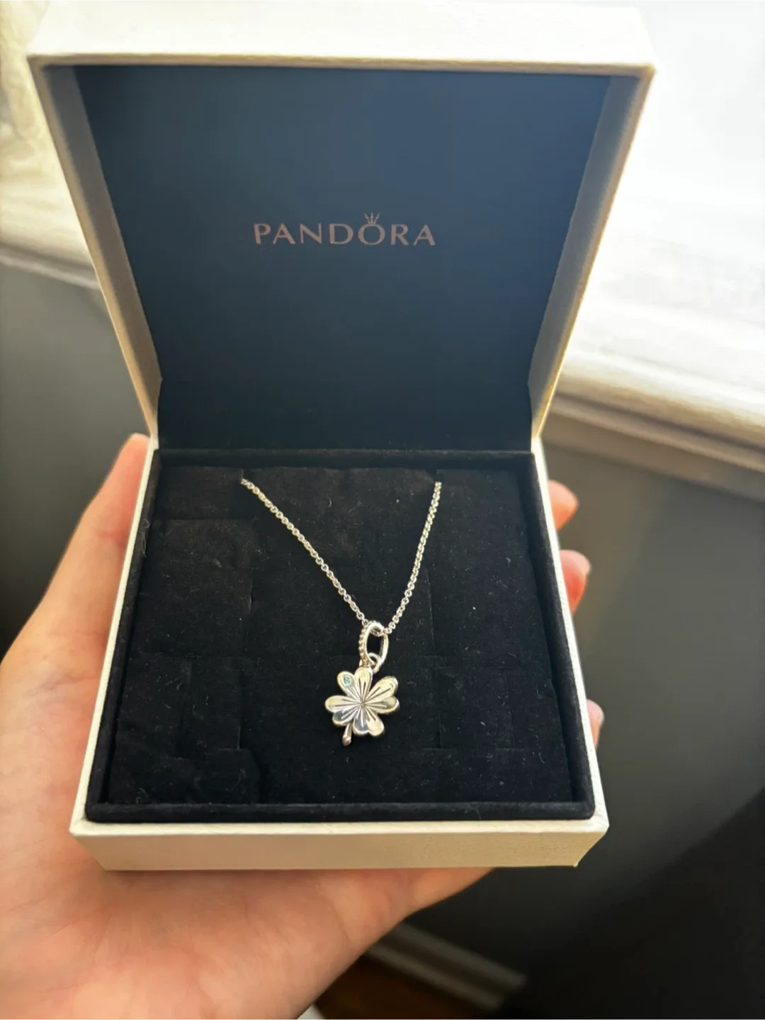 Pandora Four-Leaf Clover Pendant Necklace image indicator(2)