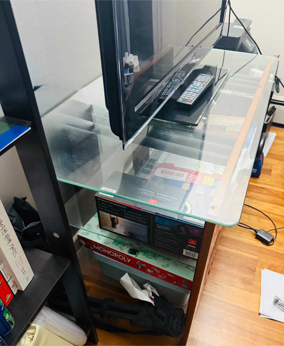 Glass & Wood TV Stand / Media Console (Pick Up Only) - photo 4