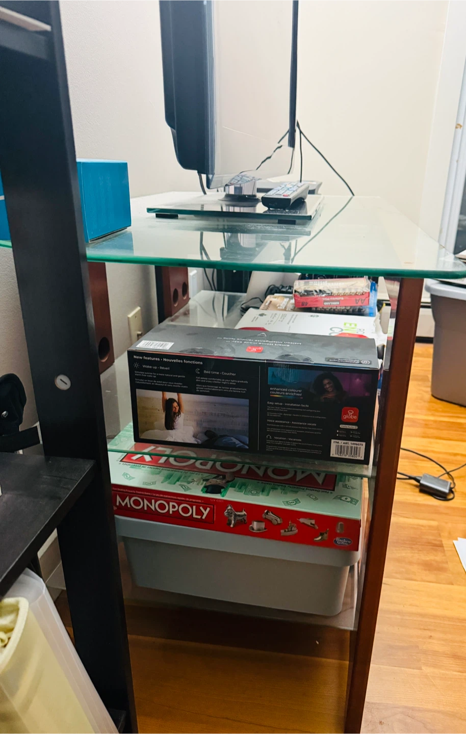 Glass & Wood TV Stand / Media Console (Pick Up Only) - photo 3